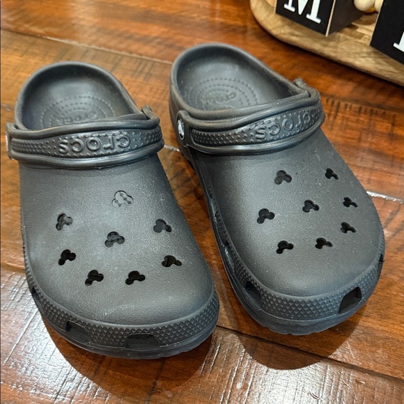 Disney World Crocs Clogs Shoes Sandals Mickey & Minnie Mouse 9 Black - Picture 1 of 5